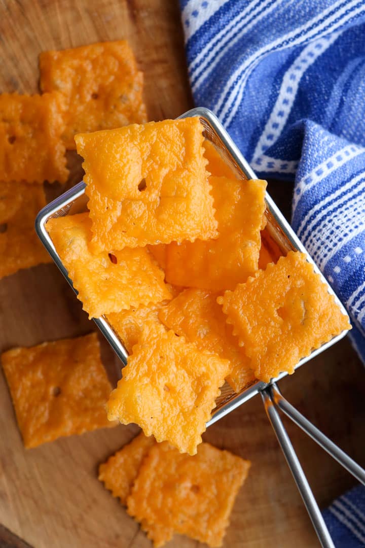 Cheddar Crackers 108x25g Whole Wheat